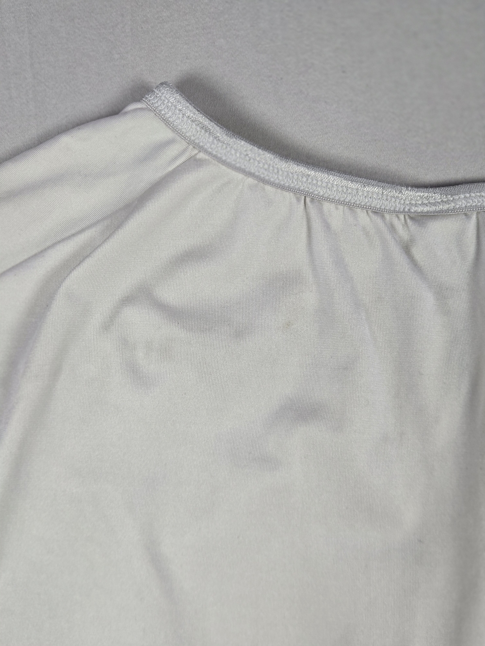 ASSOS of Switzerland White Cycling Base Layer Shirt Size M VGUC - Picture 10 of 10